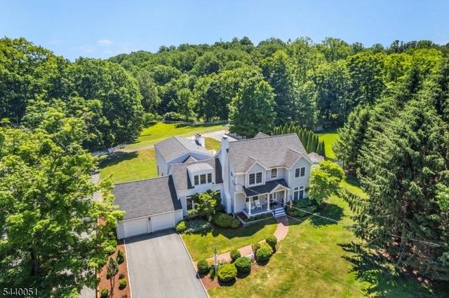 8 Cherry Ln, Mendham Twp, NJ 07945