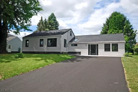 496 Franklin St, Alpha, NJ 08865