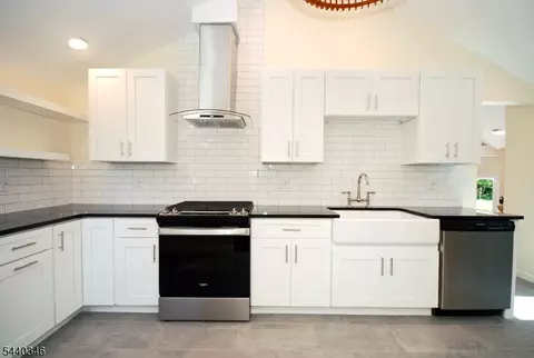 Kitchen - 496 Franklin St, Alpha, NJ 08865 photo 1 of 3