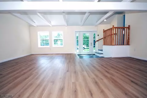 Living - 496 Franklin St, Alpha, NJ 08865 photo 3 of 4