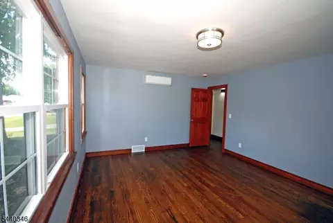 Bedroom - 496 Franklin St, Alpha, NJ 08865 photo 4 of 6