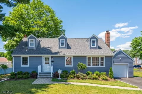 4 Van Duyne Ave, Riverdale, NJ 07457
