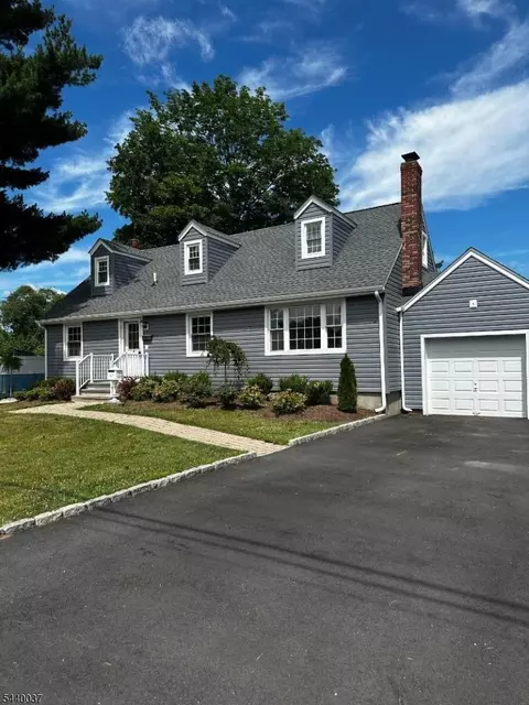 4 Van Duyne Ave, Riverdale, NJ 07457