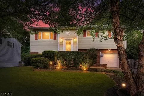 45 Fieldstone Dr, Somerville, NJ 08876