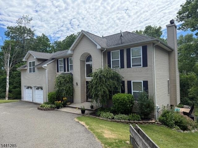 5 Worthington Rd, Columbia, NJ 07832