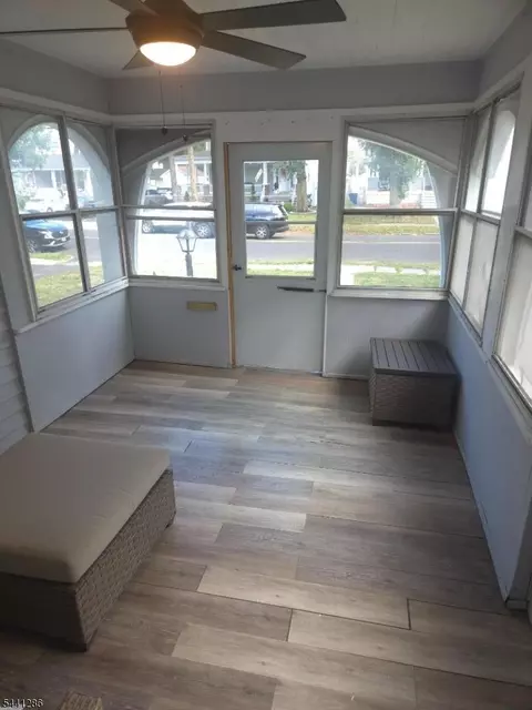 315 E 3rd Ave, Roselle, NJ 07203 photo 4