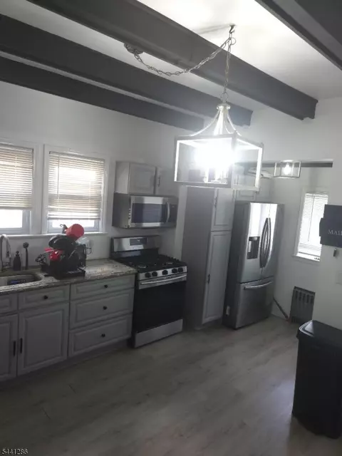 315 E 3rd Ave, Roselle, NJ 07203 photo 9