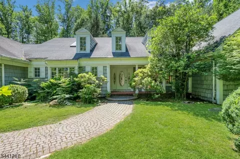 225 Sunlit Dr, Warren Twp, NJ 07059