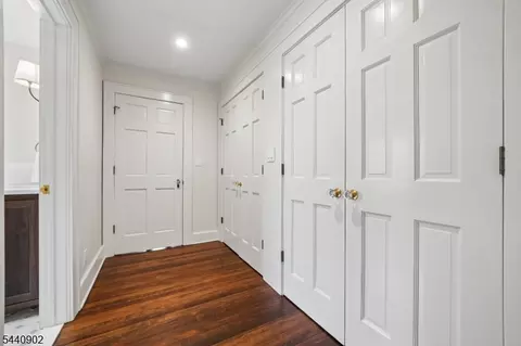 27 Pine Grove Ave, Summit, NJ 07901 photo 17