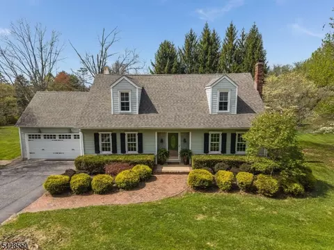 470 Mine Rd, Asbury, NJ 08802
