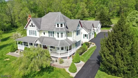 234 Fairview Ave, Long Valley, NJ 07853