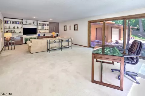Living - 5 Thads Hill Rd, Hampton, NJ 08827 photo 5 of 5