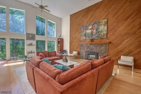 Living - 5 Thads Hill Rd, Hampton, NJ 08827 photo 1 of 5
