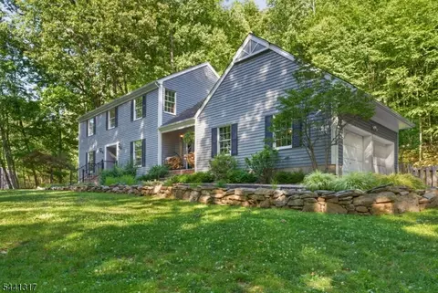131 Philhower Ave, Califon, NJ 07830