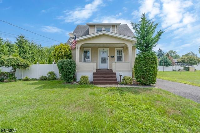 110 Parker St, Middlesex, NJ 08846