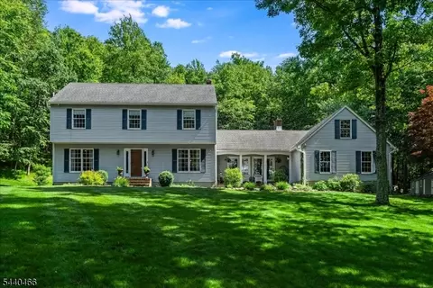 108 Skyline Dr, Sparta, NJ 07871