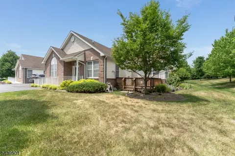 Exterior - 76 Samson Dr, Flemington, NJ 08822 photo 2 of 7