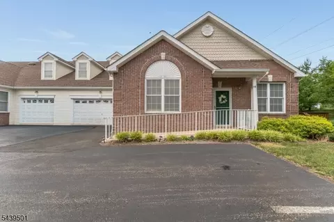 76 Samson Dr, Flemington, NJ 08822 photo 1