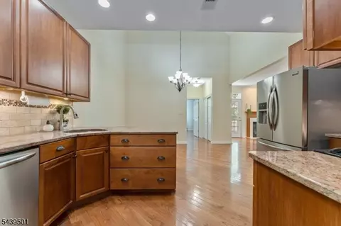 Entry Way - 76 Samson Dr, Flemington, NJ 08822 photo 5 of 7