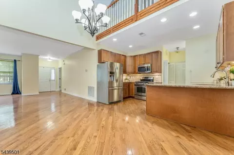 Entry Way - 76 Samson Dr, Flemington, NJ 08822 photo 3 of 7
