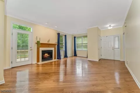 76 Samson Dr, Flemington, NJ 08822 photo 3