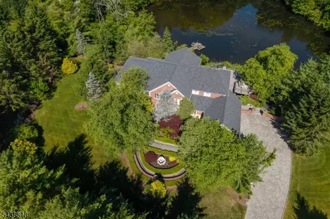 60 Morgan Dr, Sparta, NJ 07871