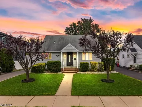 101 Maple Hill Rd, Clifton, NJ 07013