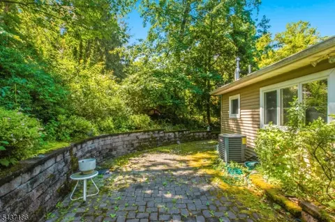 Exterior - 139 Mohawk Trl, Wayne, NJ 07470 photo 5 of 6
