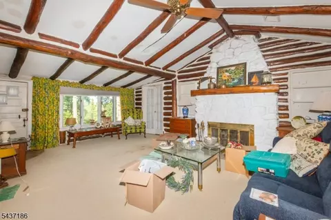 Living - 139 Mohawk Trl, Wayne, NJ 07470 photo 1 of 1