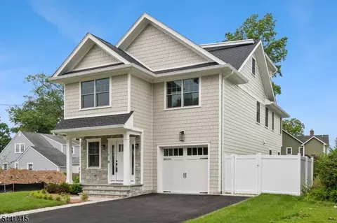 4 Shadylawn Dr, Madison, NJ 07940