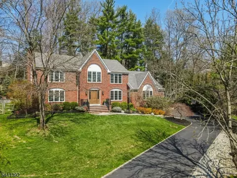 11 Windsor Way, Morristown, NJ 07960