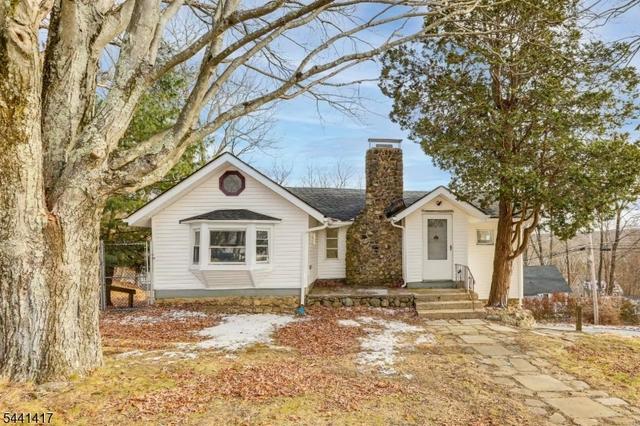 10 Ridge Rd, Stanhope, NJ 07874