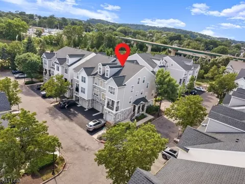 177 Winchester Ct, Clifton, NJ 07013
