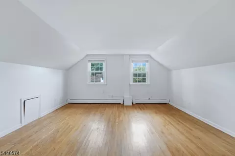 Bedroom - 344 Mountain Ave, North Plainfield, NJ 07062 photo 4 of 8