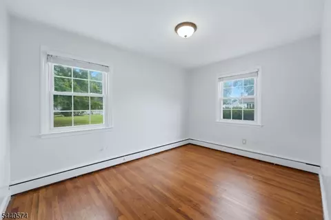 Bedroom - 344 Mountain Ave, North Plainfield, NJ 07062 photo 2 of 8