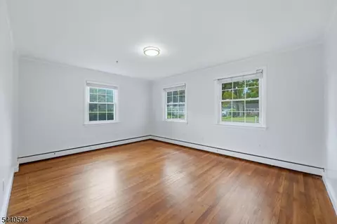 Bedroom - 344 Mountain Ave, North Plainfield, NJ 07062 photo 1 of 8