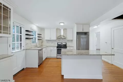 Kitchen - 344 Mountain Ave, North Plainfield, NJ 07062 photo 1 of 3