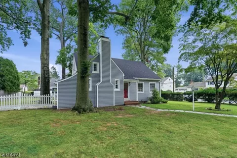 Exterior - 344 Mountain Ave, North Plainfield, NJ 07062 photo 2 of 7