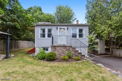 1 Highland Ave, West Milford, NJ 07480