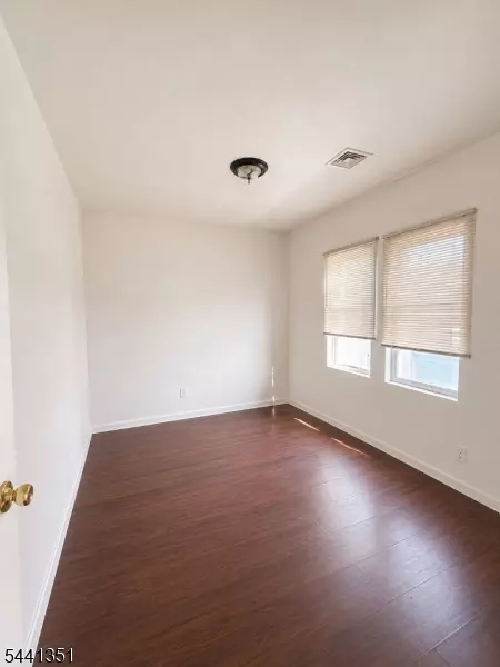 63 Huntington Ter, Newark, NJ 07112