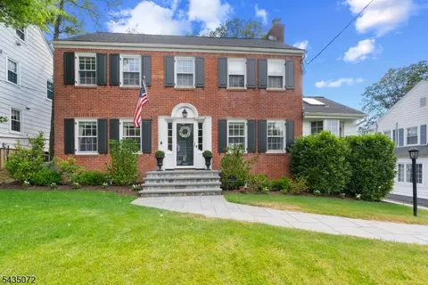 7 Birdseye Gln, Verona, NJ 07044