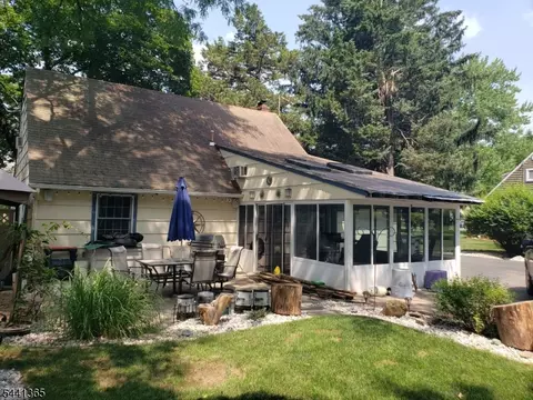 822 Mountain Ave, Bridgewater, NJ 08807