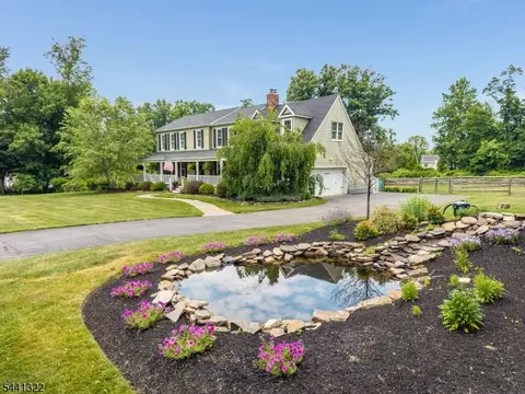 Exterior - 57 Circle Dr, Hampton, NJ 08827 photo 2 of 12