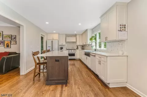 Kitchen - 57 Circle Dr, Hampton, NJ 08827 photo 2 of 4