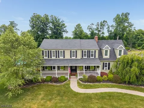 Exterior - 57 Circle Dr, Hampton, NJ 08827 photo 4 of 12