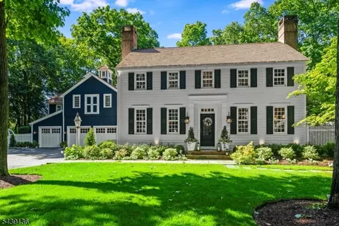 11 Red Oak Row, Chester Twp, NJ 07930