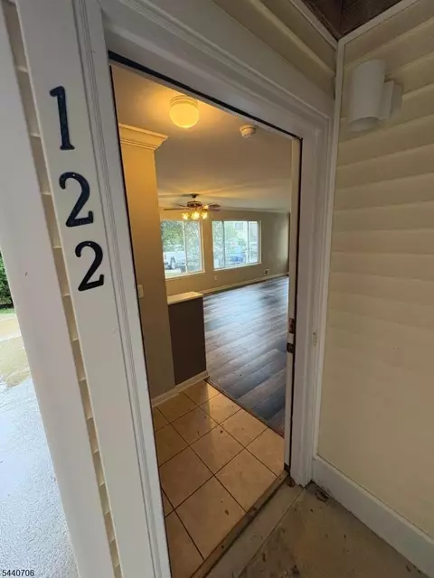 122 Falcon Ridge Way #2, Hamburg, NJ 07419