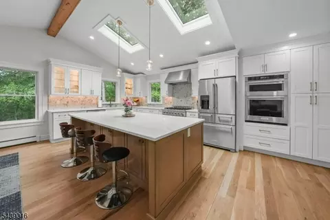 246 Mount Harmony Rd, Bernardsville, NJ 07924
