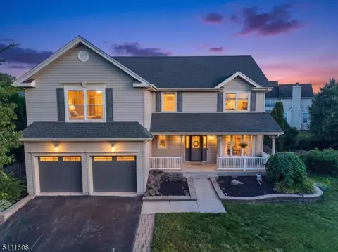 3 Grant Way, Phillipsburg, NJ 08865