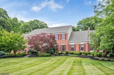 4 Ashley Dr, Flanders, NJ 07836